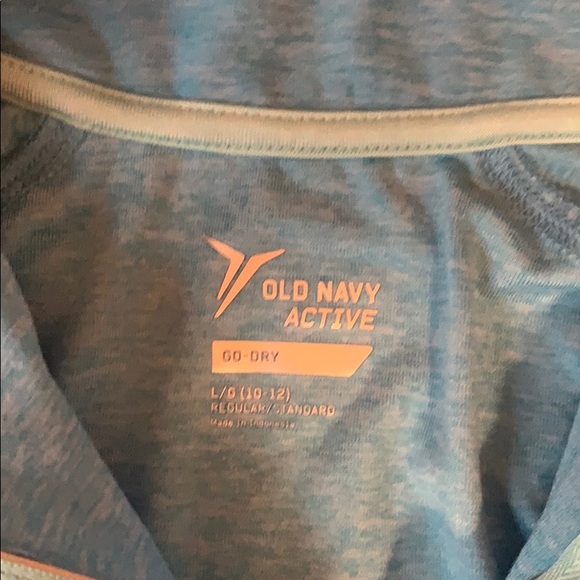 Old navy active long sleeve - Picture 2 of 5